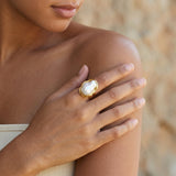 Charis goldener Perlenring