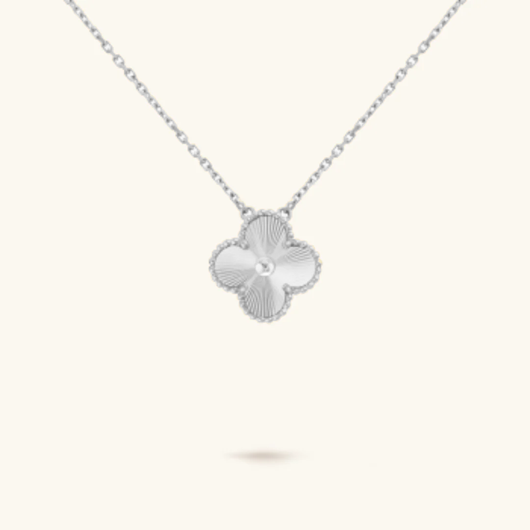 Goldkette mit Kleeblattmotiv