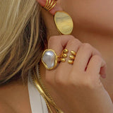 Charis goldener Perlenring